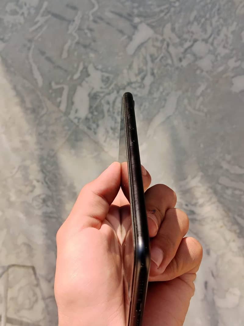 Apple iPhone 7 Plus 2