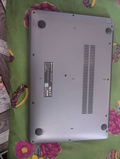 selling my new prime minster laptop with box