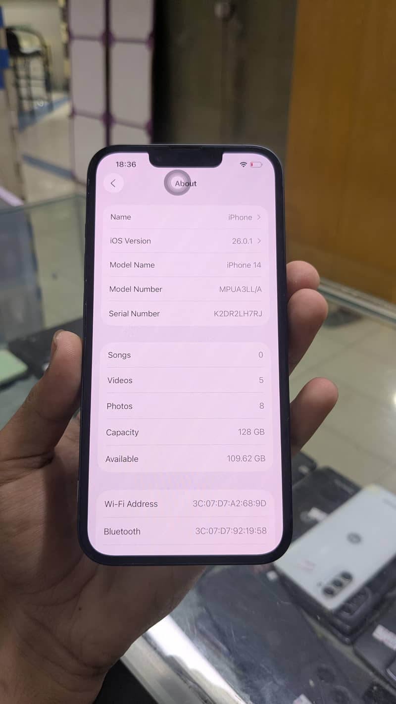 Apple iPhone 14 3