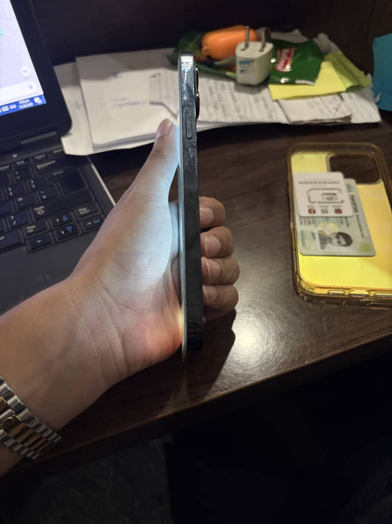 iphone 12 pro max 3