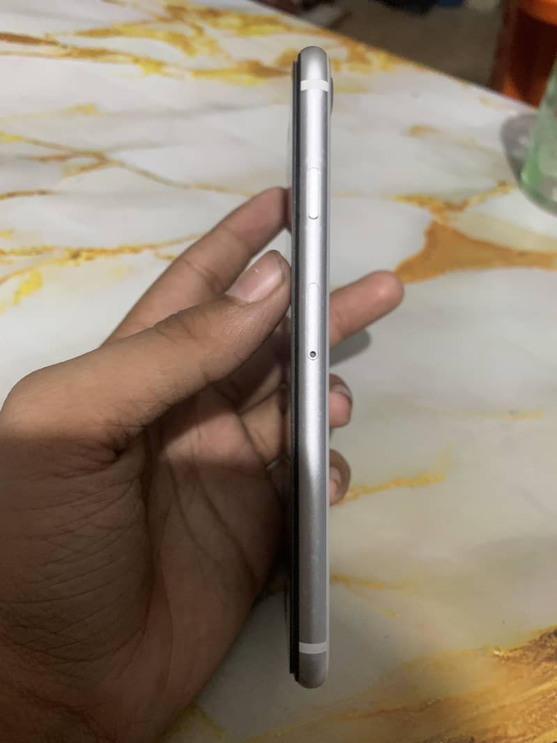 Apple iPhone SE 4