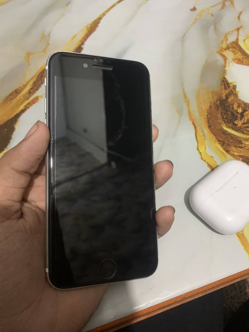 Apple iPhone SE 7