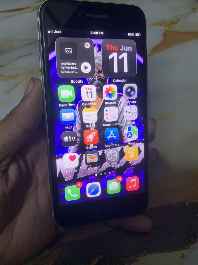 Apple iPhone SE 8
