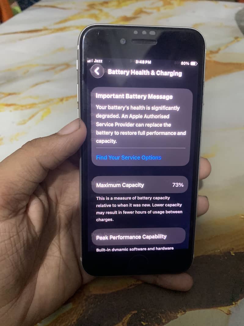 Apple iPhone SE 10