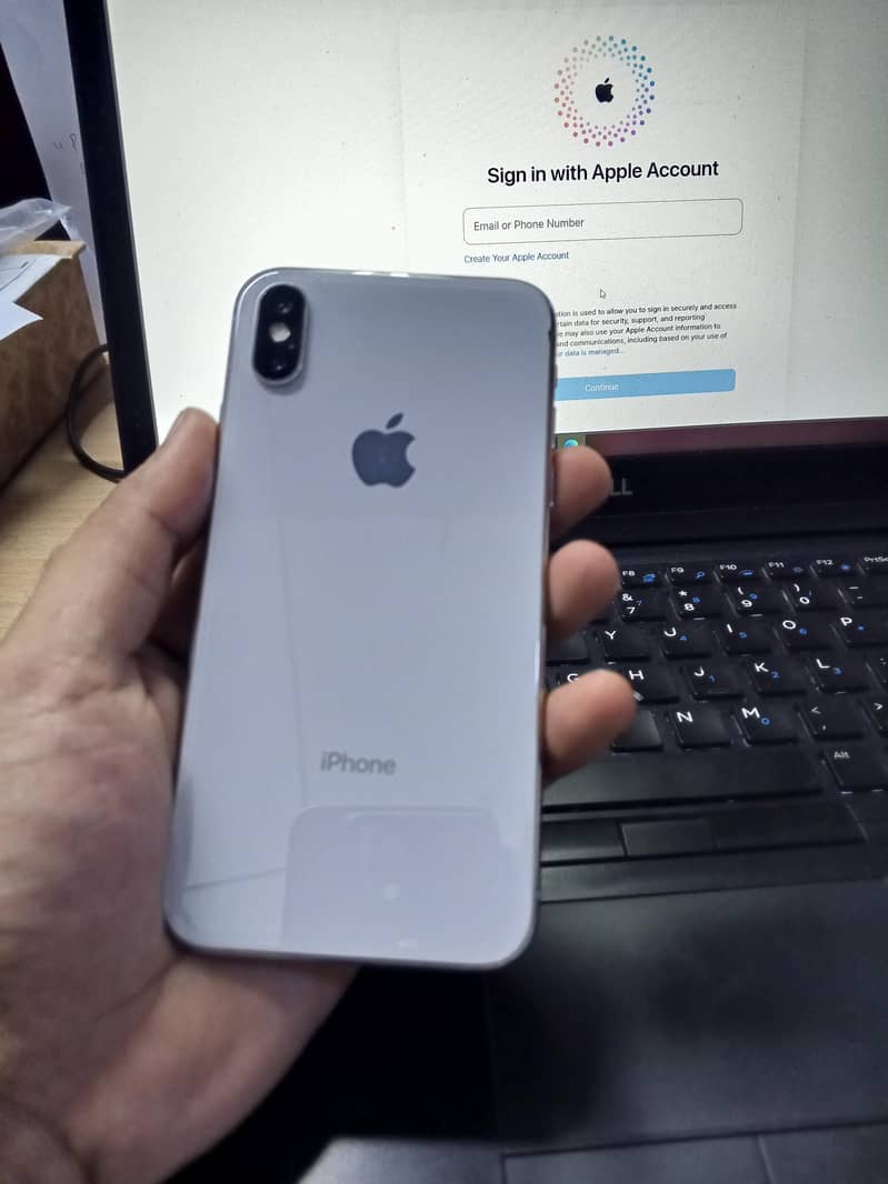 Apple iPhone X 3