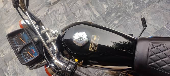 Honda cg 125 25 sep 2025 model registered in 2026 6325 km driven