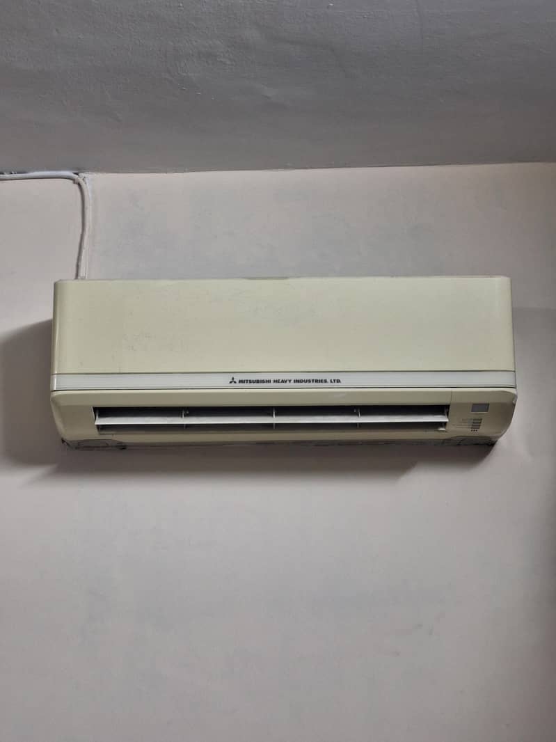 mitsubishi Split 1
