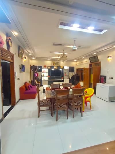 Gulshan Iqbal Block 1 Portion For Rent  3 Bed DD 1 Lac 240 Square Yards 2nd Floor  *Code(16537)*