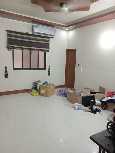 Portion With Penthouse Available On Rent For Silent Commercial Use. First Floor Portion Having 3bed Dd Situated On 240 Yards