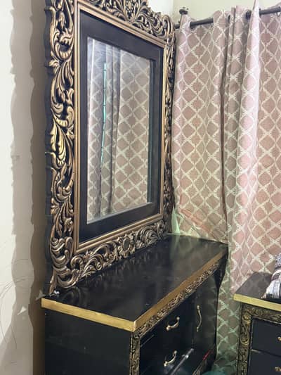 Dresser For Sale 10/10 Condition