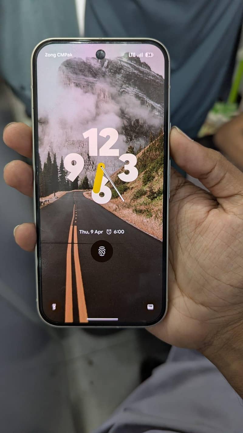 Google Pixel 9 6