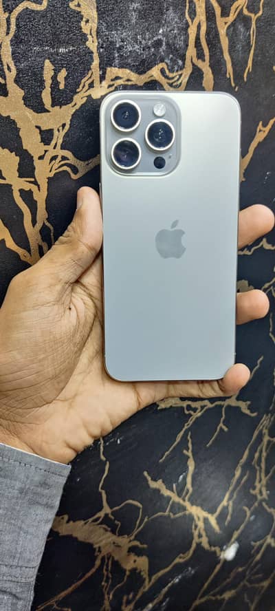 Apple iPhone 15 Pro Max