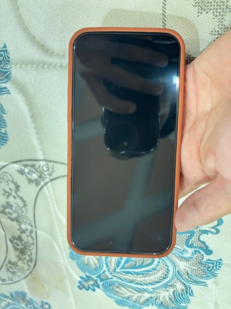 Apple iPhone 16 Plus 2