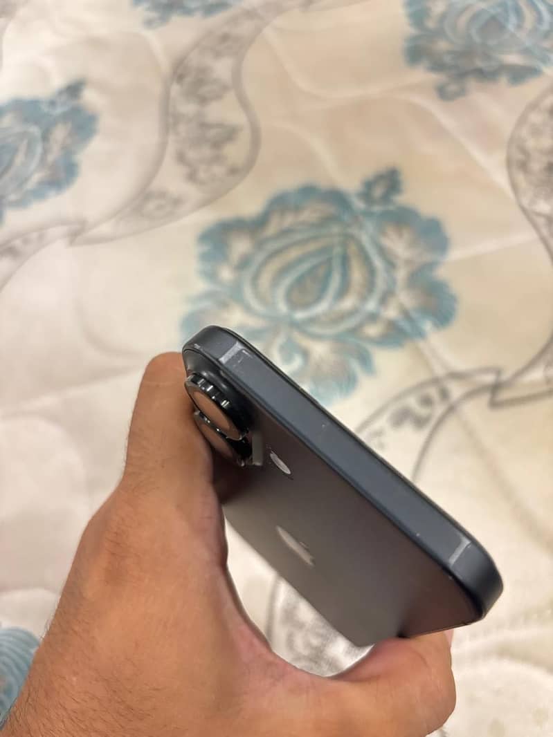 Apple iPhone 16 Plus 3