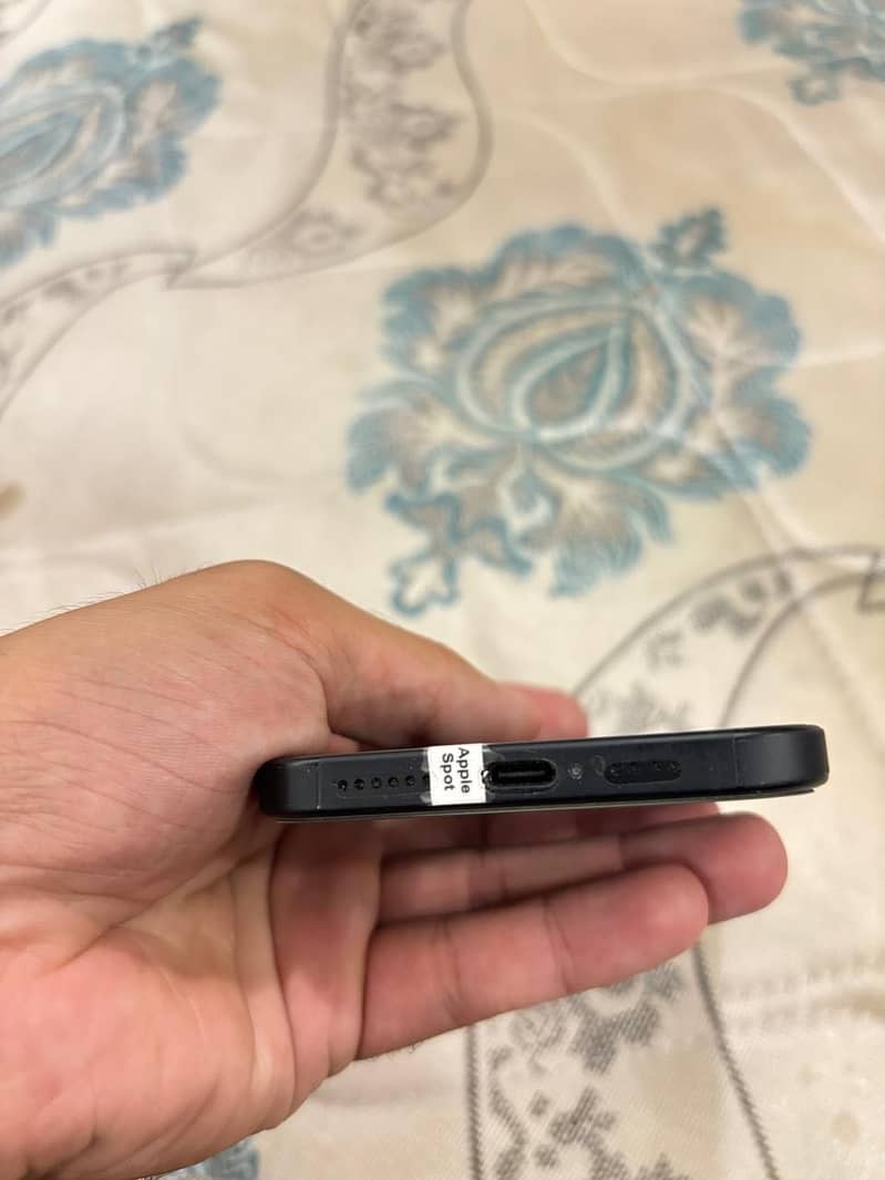 Apple iPhone 16 Plus 5