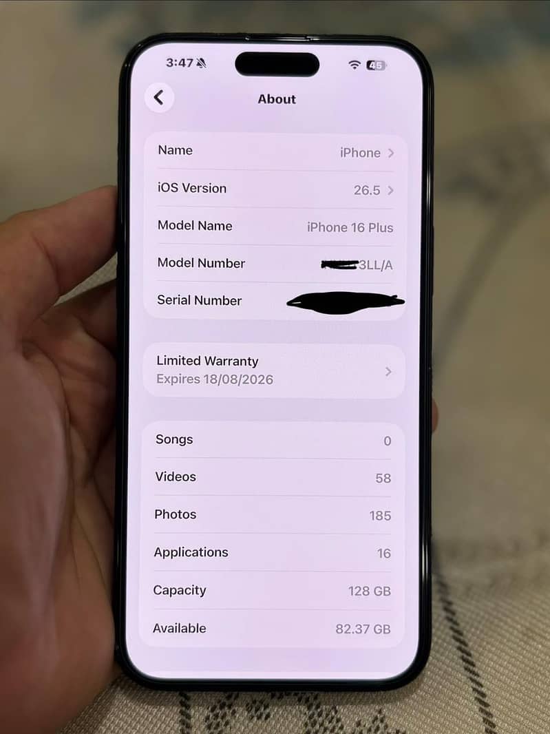 Apple iPhone 16 Plus 9