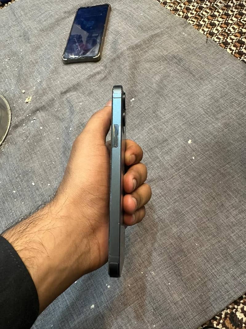Iphone 12 pro 3