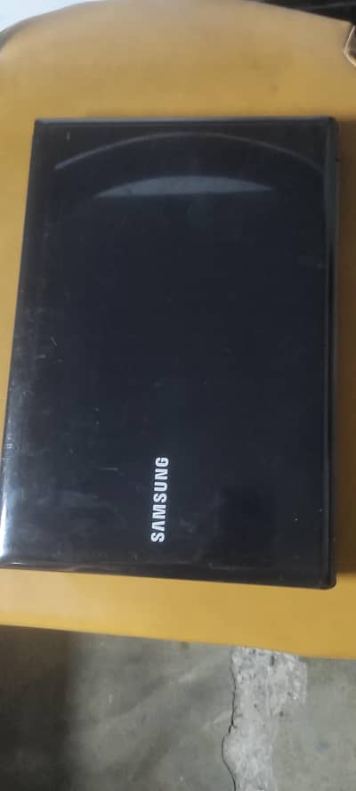 Laptop 3rd generation from dubai carry