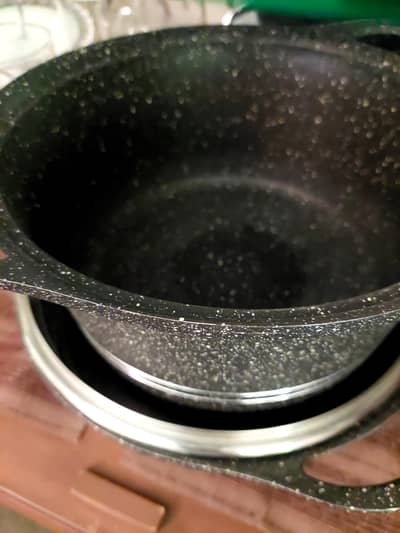 black granite cooking pots with glass lids