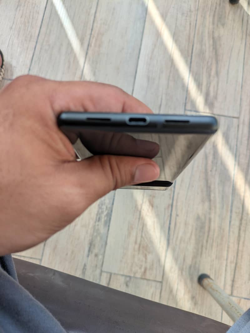 Google Pixel 6 5
