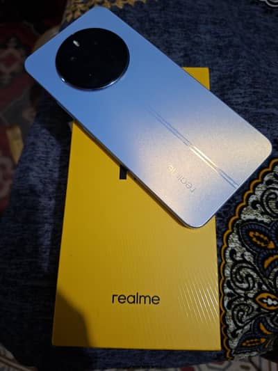 realme 12 pro