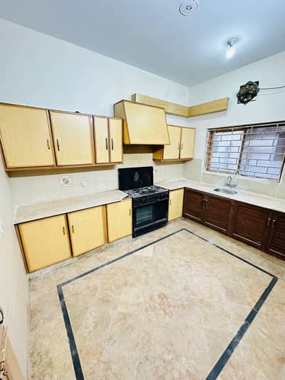 G-11 Size 5 Marla Upper Floor Portion For Rent
