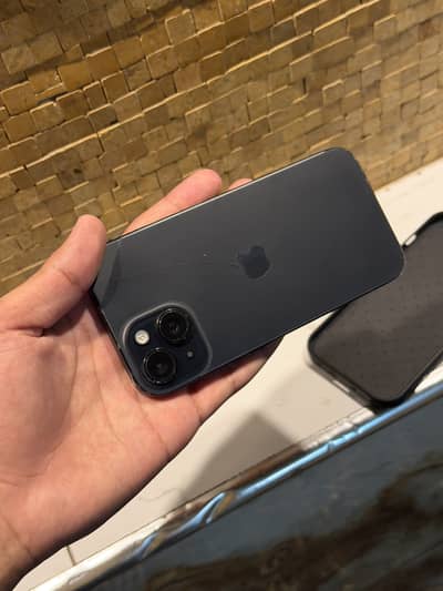 Apple iPhone 15