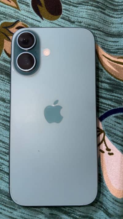 Apple iPhone 16