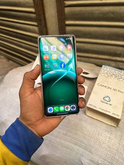 Tecno camon 40 pro