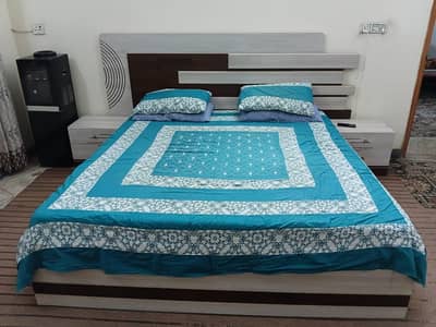 Complete bedroom set for sell in good condition