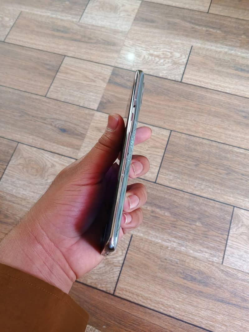 One Plus 9 Pro 5
