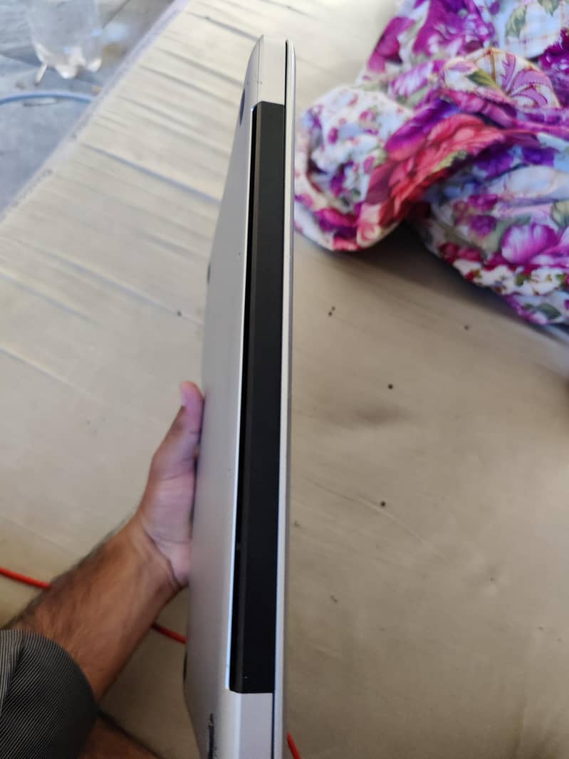 cheap MacBook 4