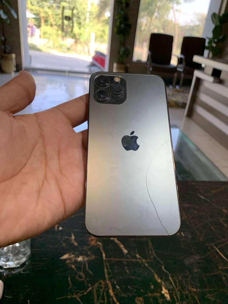 Apple iPhone 12 Pro 4
