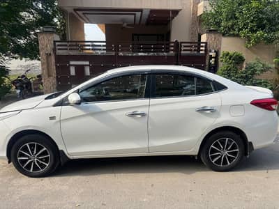 Toyota Yaris ATIV X CVT 1.5 2020