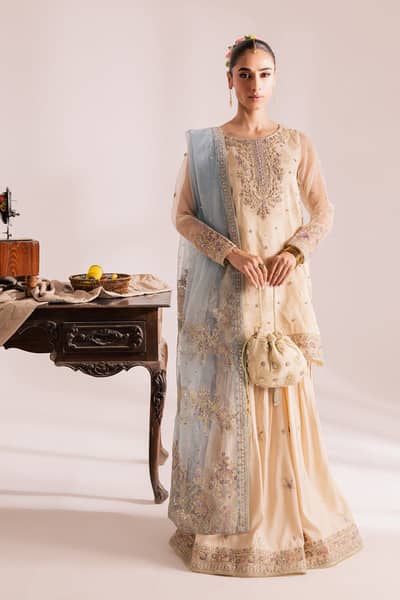 Batik Luxe Pret - Festive , Wedding & Party Dress
