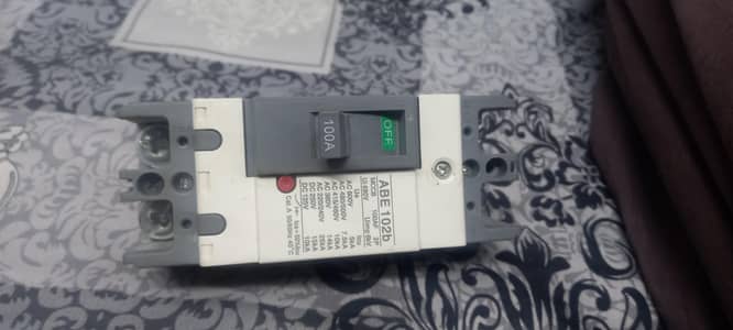 Circuit breaker