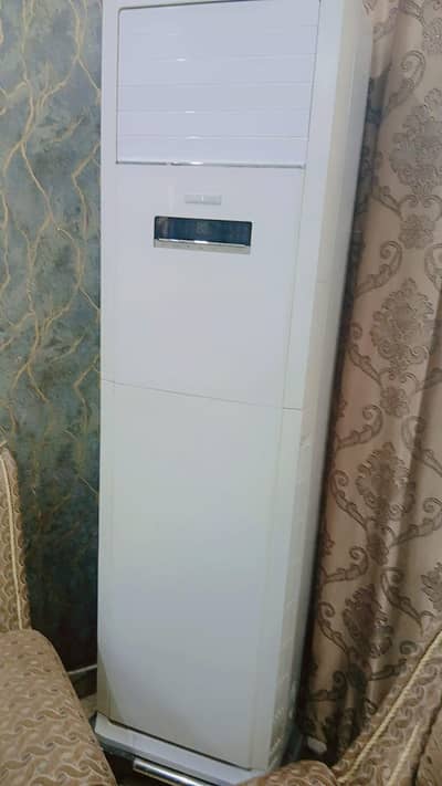 Gree 2 ton floor standing total genuine few days used