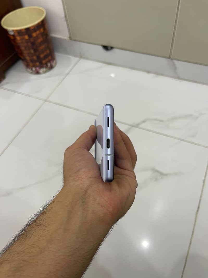 Google Pixel 7a 4