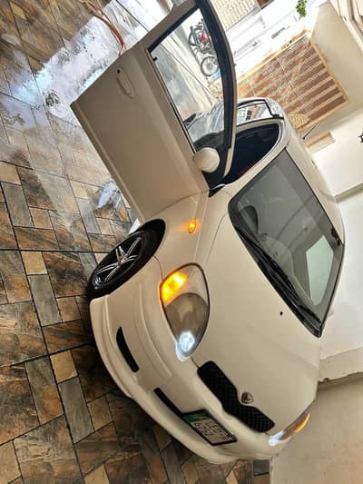Excelent Toyota Vitz 2006