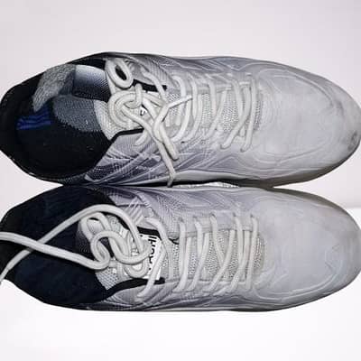 White Grey  Mesh Sports Sneakers Size 41 EUR US 8 - New Karachi COD