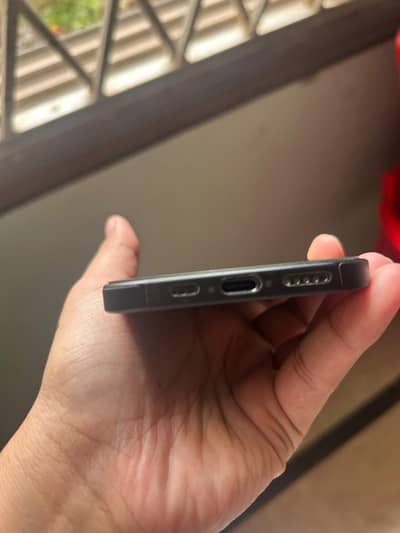 Apple iPhone 16 jv