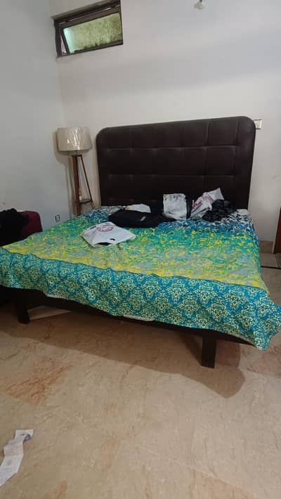 bedroom set available for sale urgently with mattress