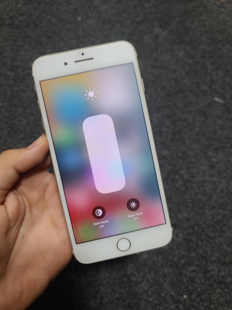 Apple iPhone 7 Plus 2