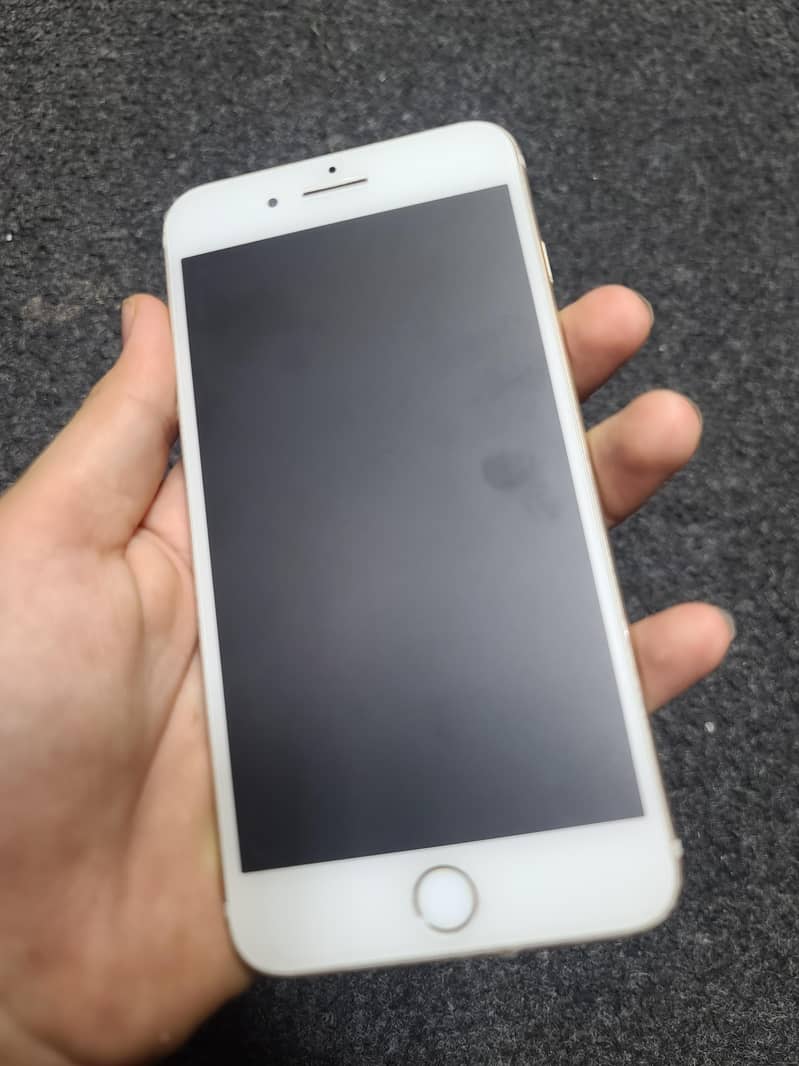 Apple iPhone 7 Plus 4