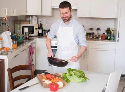 House cook