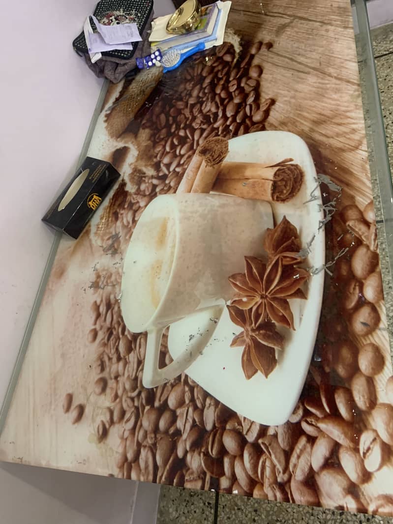 Dining table 0