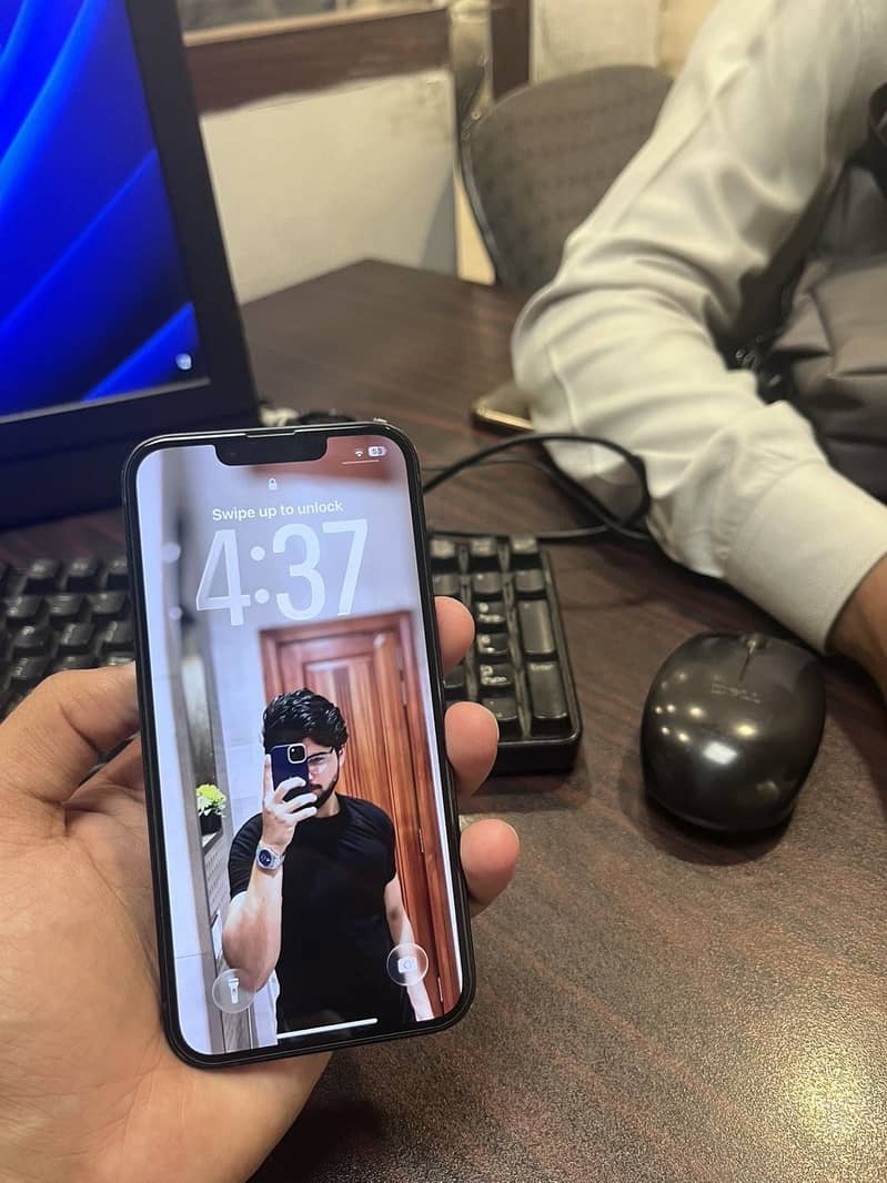 iPhone 14 2