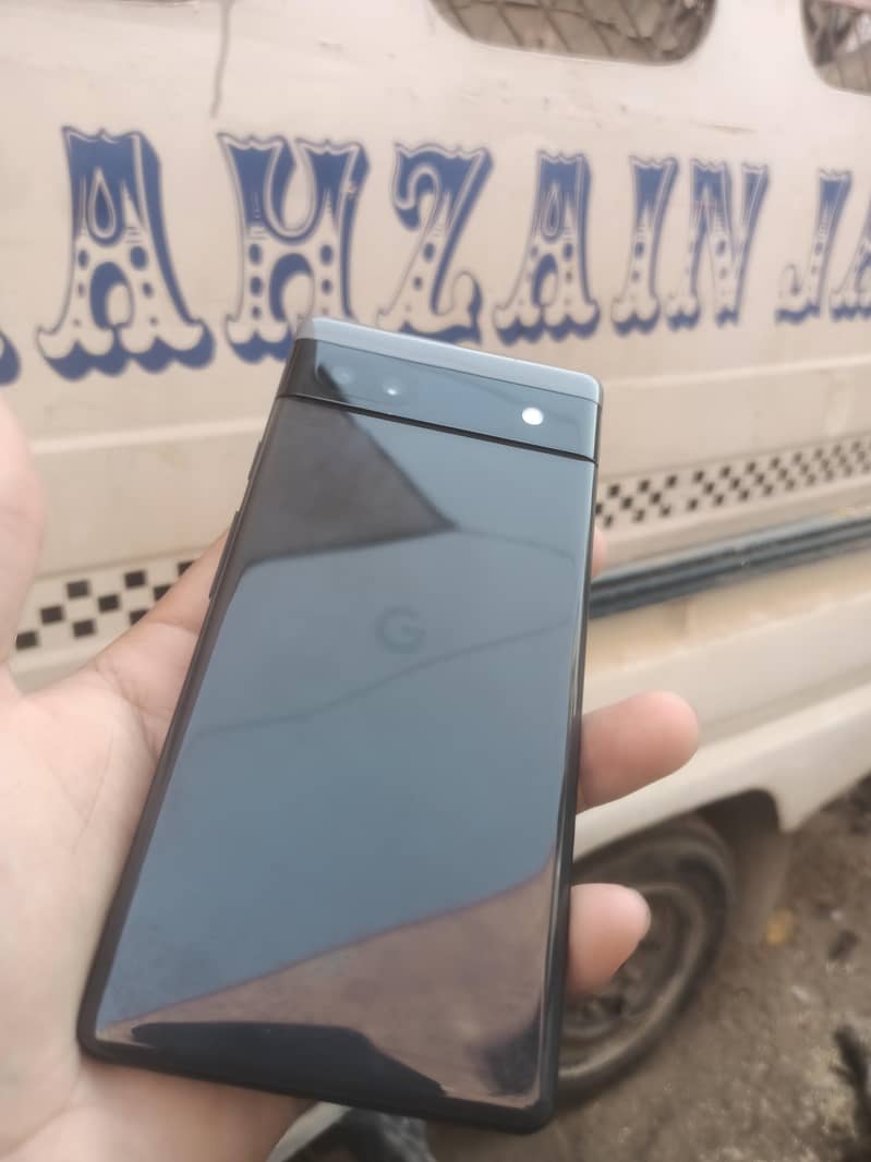 Google Pixel 6a 5