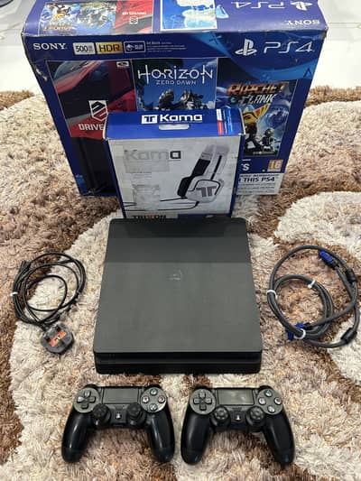 PS4 Slim Edition (500GB)