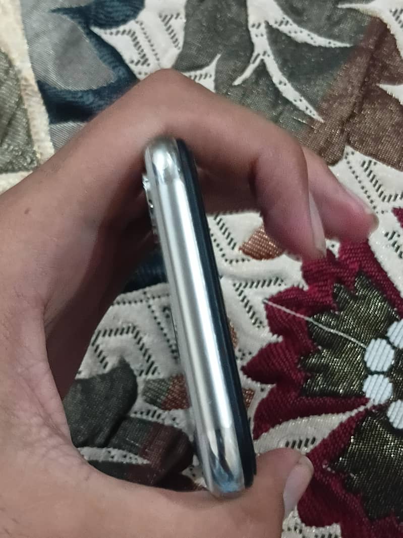 iphone x 4
